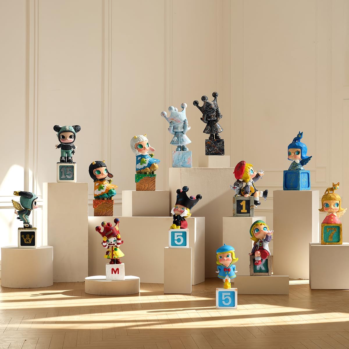 MOLLY Anniversary Statues Classical Retro 2 Series Figures